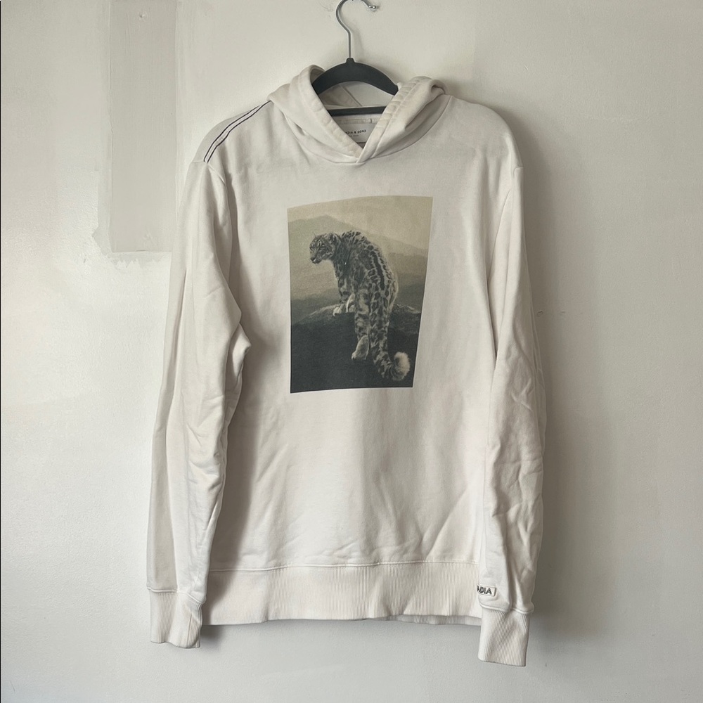 Ovadia & Sons White Graphic Hoodie with Snow Leopard Print Large